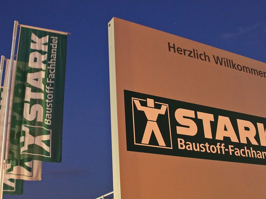 STARK Pylon und Fahnen STARK Pylon und Fahnen