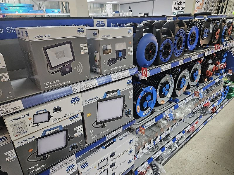 STARK Blumberg Abteilung Elektro / Beleuchtung
