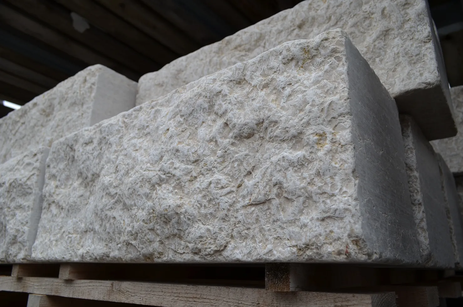 KALK-MAUERST. PULA KANFANAR  30-60X20X 5